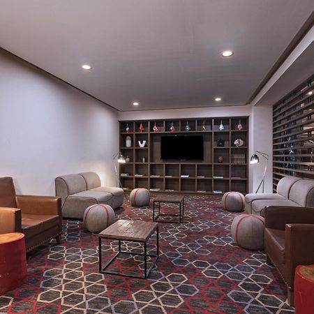 Four Points By Sheraton Galerias Monterrey Zewnętrze zdjęcie Library