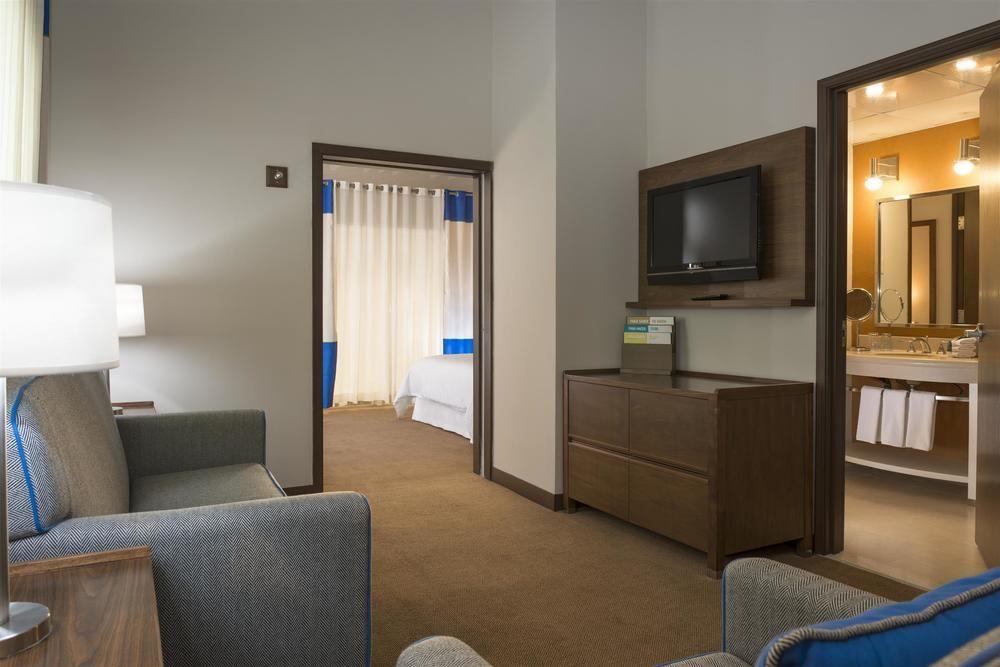 Four Points By Sheraton Galerias Monterrey Zewnętrze zdjęcie A typical suite at the Residence Inn