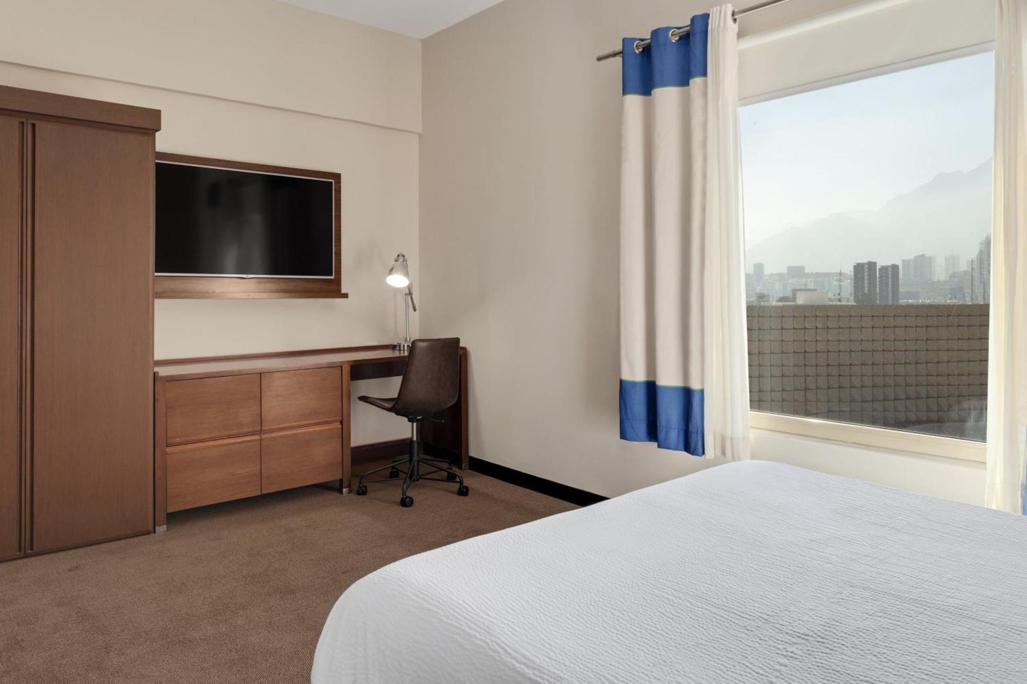 Four Points By Sheraton Galerias Monterrey Zewnętrze zdjęcie