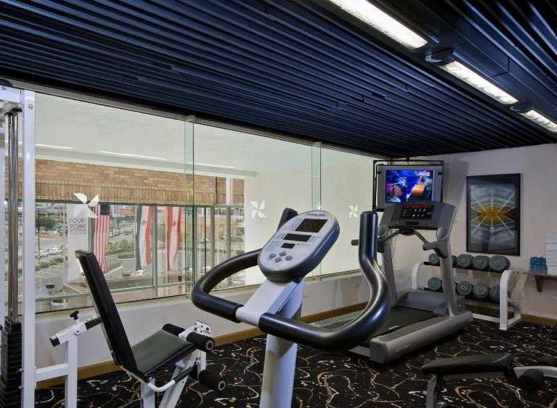 Four Points By Sheraton Galerias Monterrey Zewnętrze zdjęcie The gym at the hotel